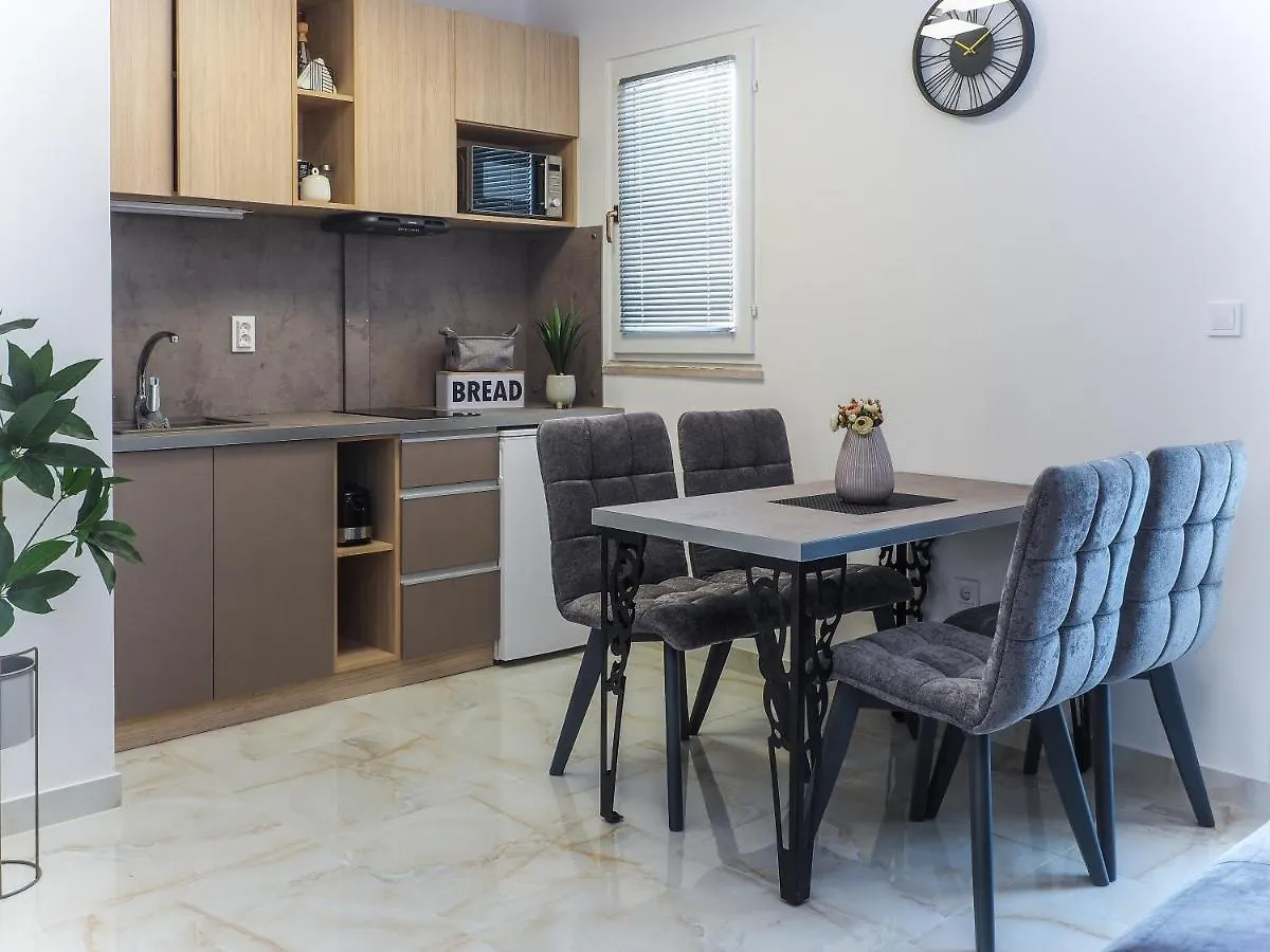 Villa Sirenis Trogir 0*,  Horvátország